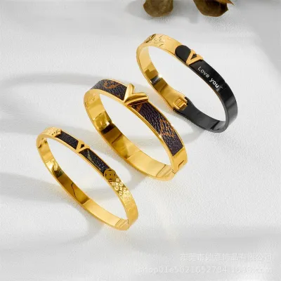 Elegant Heart Titanium Steel Gold Bangle (1 Pc) 