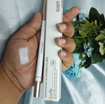 Beauty Glazzed White Colour Eyeliner Kajal 