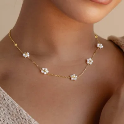 Stainless Steel Gold Plated Daisy Flower Pearl Beaded Necklace