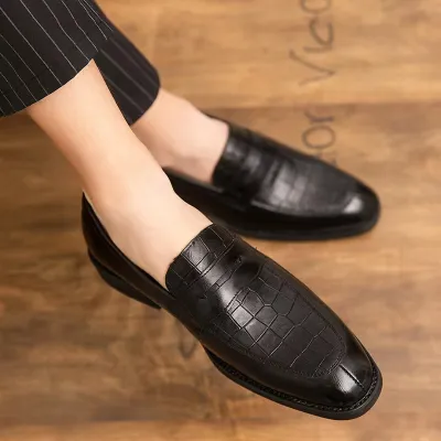 EUROPEAN STYLE CASUAL POINTED RETRO LOAFER GB-6009