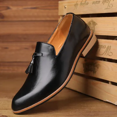 SLIP-ON TRENDY FASHION LOAFER GB-8505