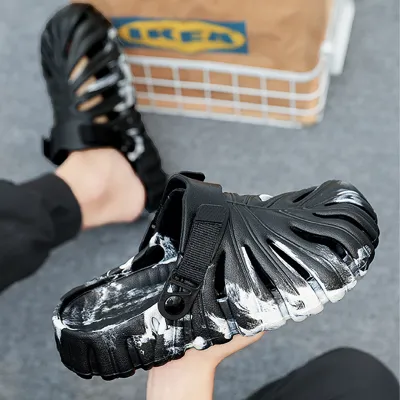 THICK-SOLED MONSTERA HOLE SANDAL GB-2107
