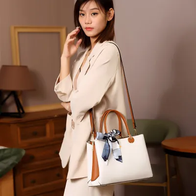 VERSATILE LARGE CAPACITY GENUINE LEATHER WOMEN'S BAG GB-0263BrW
