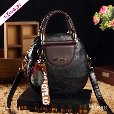 REGAL RUTCHES WOMEN’S HANDBAG