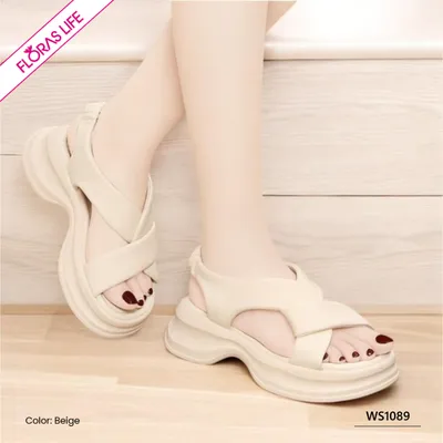 EASY STROLL WOMEN’S SANDAL