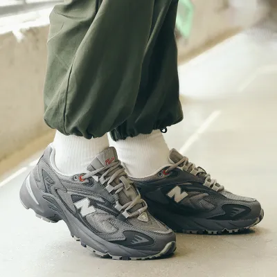 Breathable Sports Shoes 