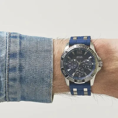 Guess Men's Multi dial Quartz Watch with Silicone Strap Watch