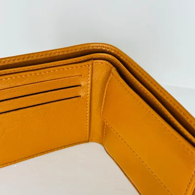 PRADA- BIFOLD MENS LEATHER WALLET- COGNAC