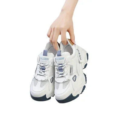 SMOOTH STRIDES WOMEN’S CASUAL SHOE