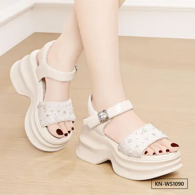 Relaxed Comfort Women’s Sandal