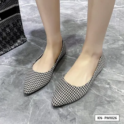 ICONIC CURVE PUMP SHOE