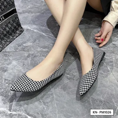 ICONIC CURVE PUMP SHOE