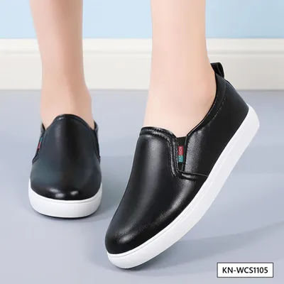 GLIMMER STEP WOMEN'S SNEAKER