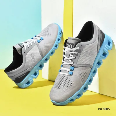 Breathable Low-top Men's Lightweight Sports Shoes