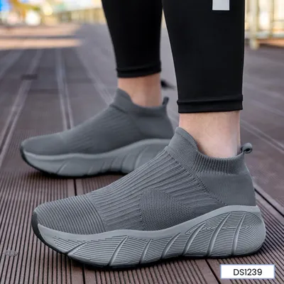 Summit Walker Outdoor Shoes