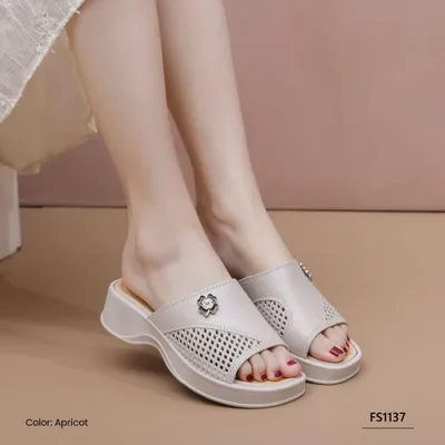 Dream Drape Female Slipper