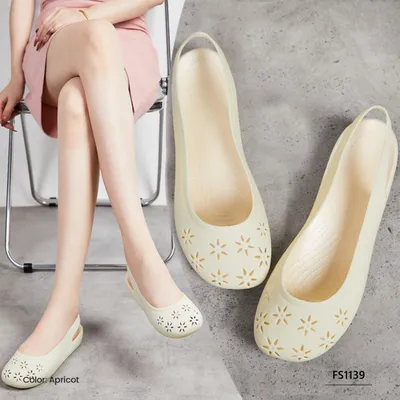 Plush Pixel Female Slipper