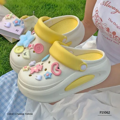 GLOW GLAM FEMALE SLIPPER