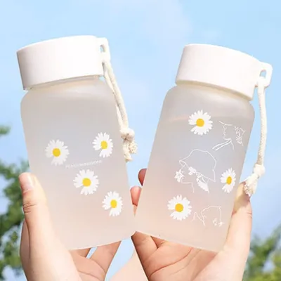 Daisy Flower Pattern Mini Water Bottle (1 Pc)