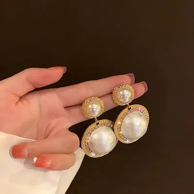 Retro Round Pearl Pendant Earrings