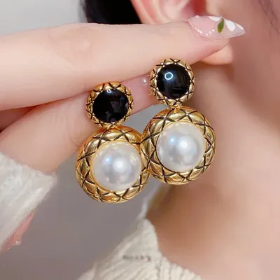 Vintage Faux Pearl Drop Fashion Earrings 
