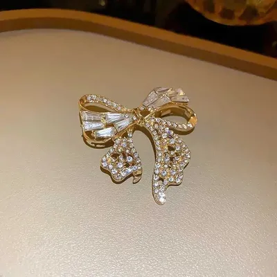 Luxury Shiny Crystal Bow Design Brooch