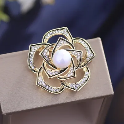 Retro Camellia Flower Shaped Hijab Brooch/Pin