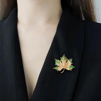 Simple And Elegant Maple Leaf Shaped Brooch