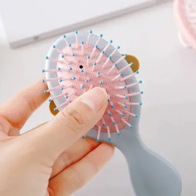 Cartoon Mini Soft Bristles Hair Comb (1 pc)
