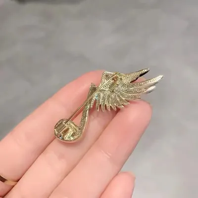 Trendy Wings Music Note Brooch