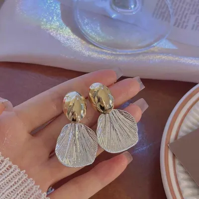 Korean Style Seashell Design Women Stud Earrings