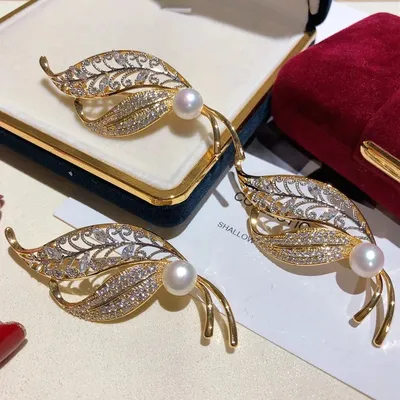 Rhinestone Leaf Pearl Hijab Brooch 