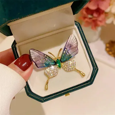 Fashion Gradient Crystal Butterfly Hijab Brooch/Pin