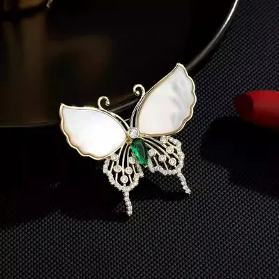 Sparkling Zircon Butterfly Hijab Brooch/Pin