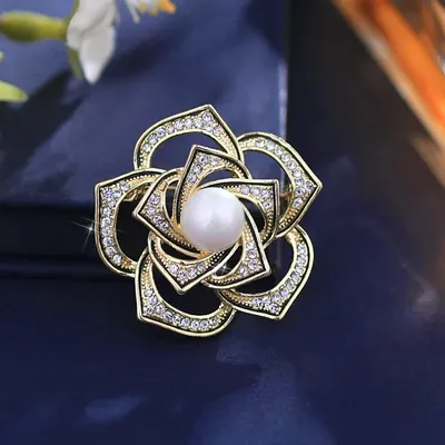 Pearl & Rhinestone Decor Camellia Brooch