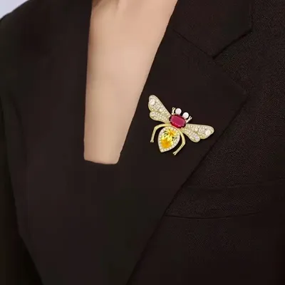 Elegant Bumble Bee Brooch/Pin