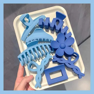 Flower Shaped Hollow Hair Clip Set (8 pcs)