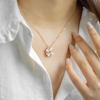 Luxury Four Leaf Clover Crystal Heart Pendant Necklace 