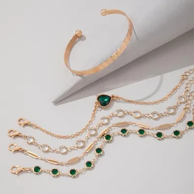  Fashionable Zinc Alloy Rhinestone Heart & Round Decor Bracelet (5 Pcs)