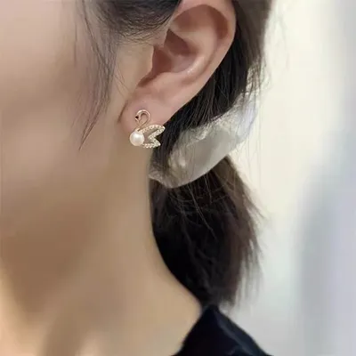 Swan Stud Pearl Crystal Necklace Set (4 pcs)