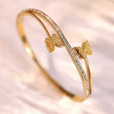 Luxury Butterfly Charm Golden Bracelet