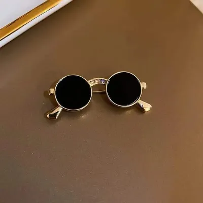 Vintage Black Eyeglasses Brooch / Pin