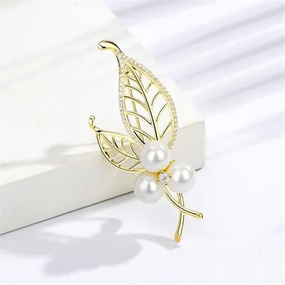 Fashion Rhinestone Pearl Leaf Brooch For Woman