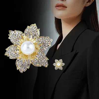 Korean Fashion Full Rhinestone Six Leaf Brooch 