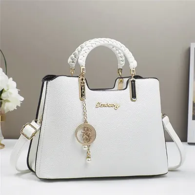 Fashionable And Atmospheric Trendy Bag