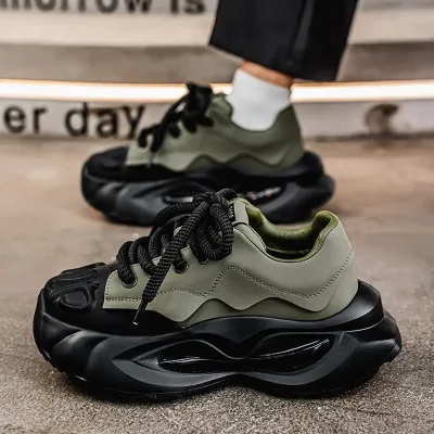 Metro Vibes Wander Shoe