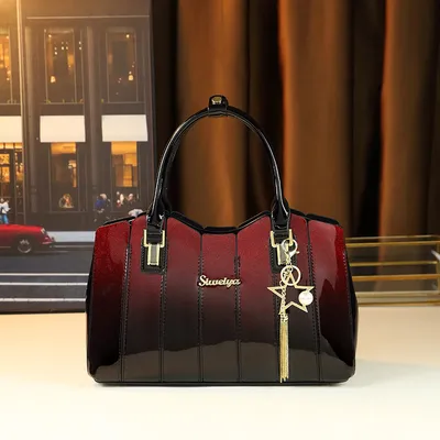 Fashionable one-shoulder bag 