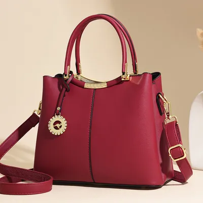 Casual large capacity shoulder bag 