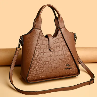 Fashionable shoulder bag 