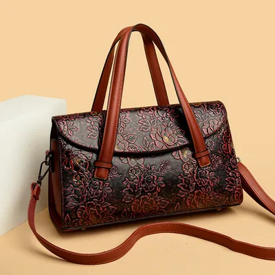 Large capacity ethnic handbag 